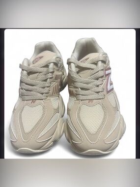 New Balance 9060 Size 7.5